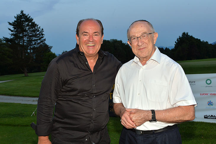 Wolfram Kons, Dr. Geoff Caine (Pr&auml;sident des Herzog Hospital): l&uuml;bMEDIA Gold Ball Trophy 2024 im Golfclub Beuerberg in Eurasburg am 26.07.2024 / &copy;Foto: BrauerPhotos